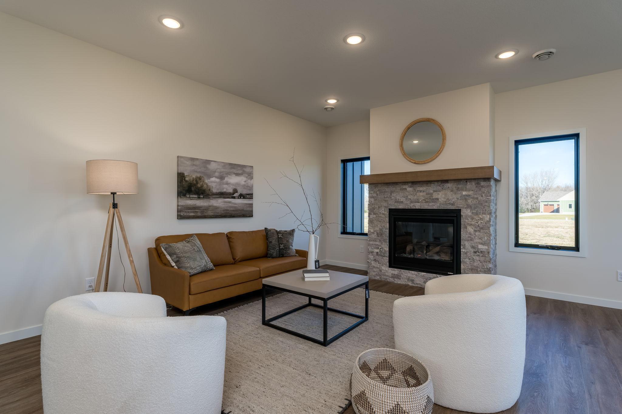 313 Pinehurst Drive, Mankato, Minnesota image 10