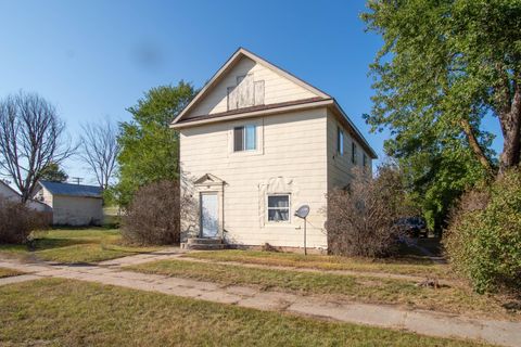 Multifamily For Sale - 423 1st Street<br/> Cass Lake, MN 56633