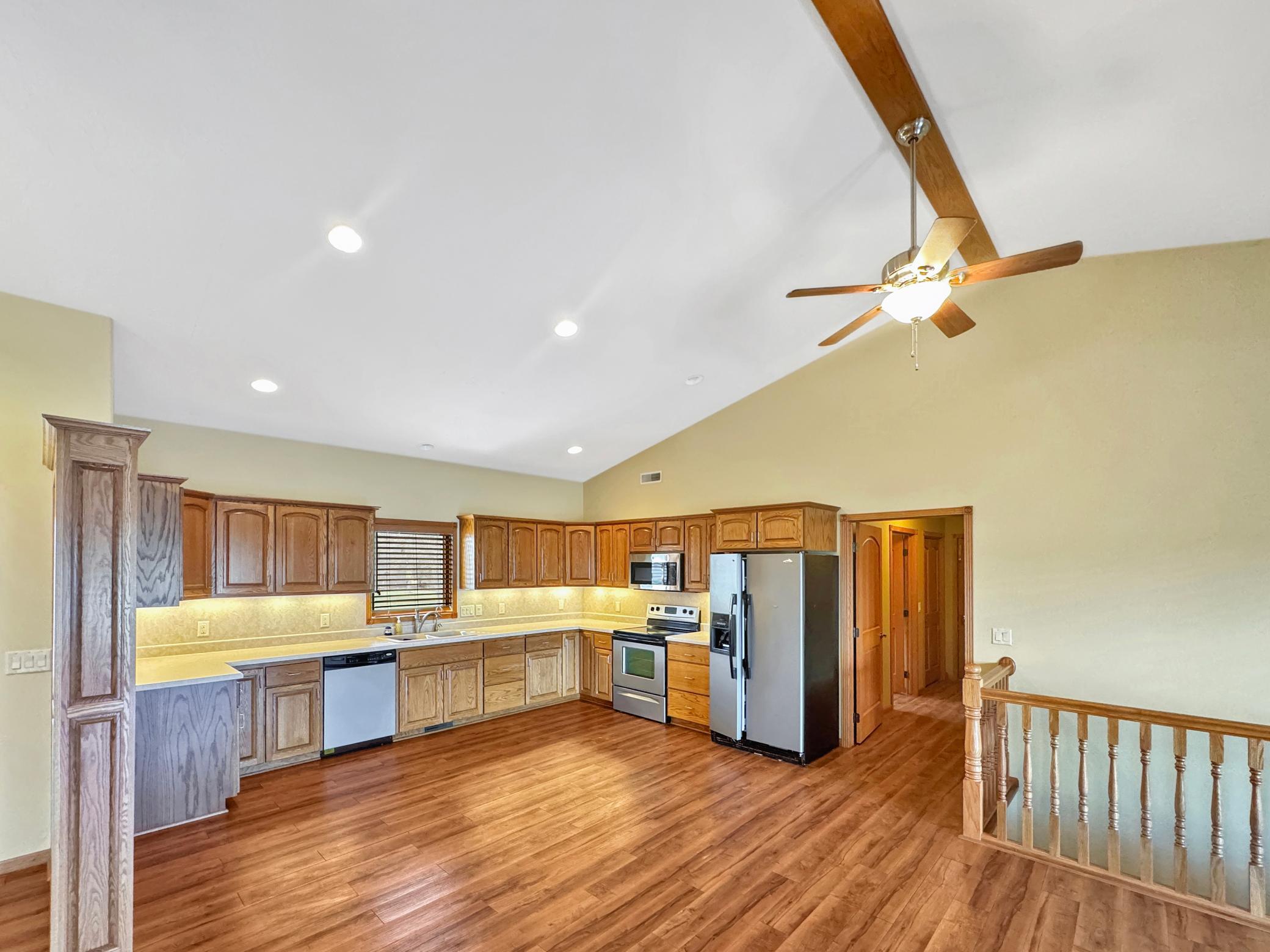 2749 Garnet Avenue, Slayton, Minnesota image 3