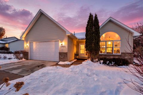 Homes For Sale - 1922 Swenson Street<br/> Stillwater, MN 55082