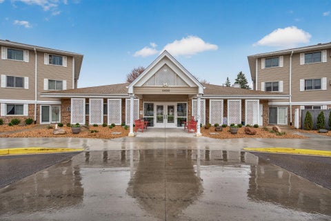 Condo For Sale - 4400 36th Avenue<br/> Robbinsdale, MN 55422