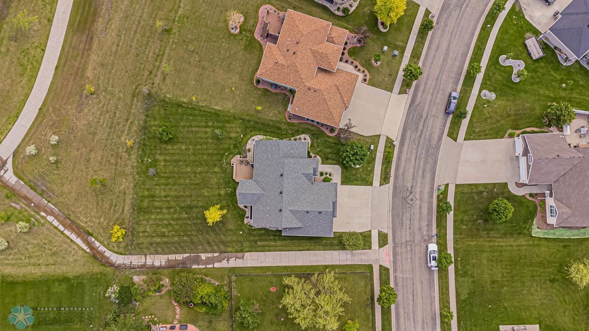 Moorhead, Minnesota 56560, United States, 4 Bedrooms Bedrooms, ,3 BathroomsBathrooms,Residential,Pending,55103