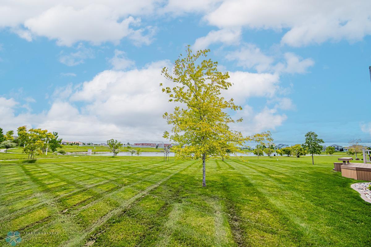 Moorhead, Minnesota 56560, United States, 4 Bedrooms Bedrooms, ,3 BathroomsBathrooms,Residential,Pending,55103