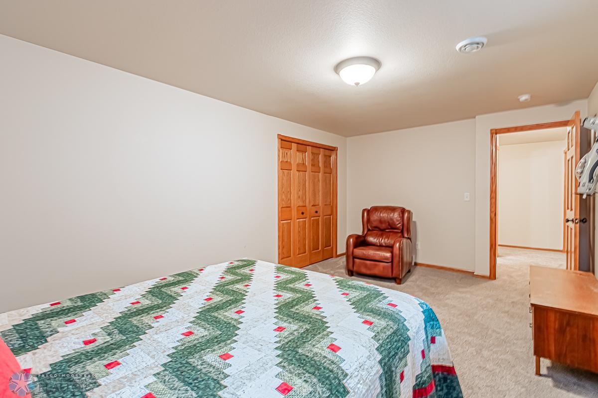 Moorhead, Minnesota 56560, United States, 4 Bedrooms Bedrooms, ,3 BathroomsBathrooms,Residential,Pending,55103