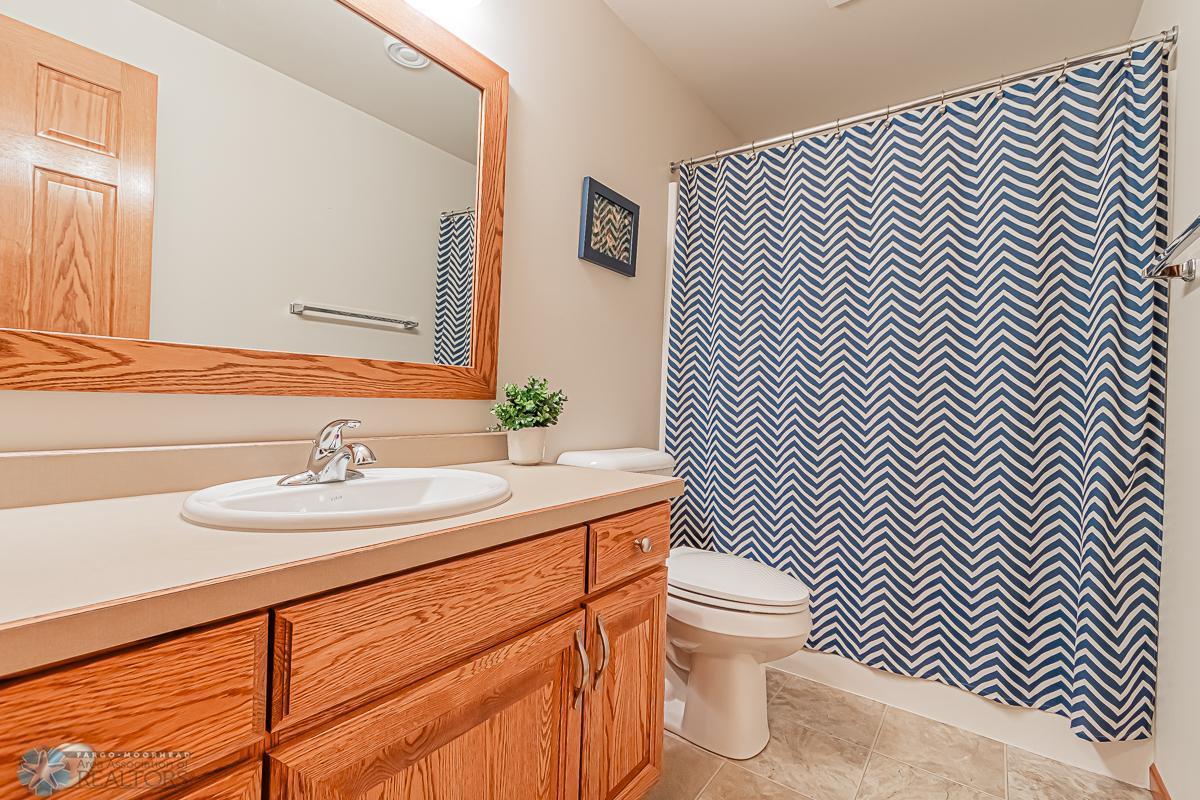 Moorhead, Minnesota 56560, United States, 4 Bedrooms Bedrooms, ,3 BathroomsBathrooms,Residential,Pending,55103