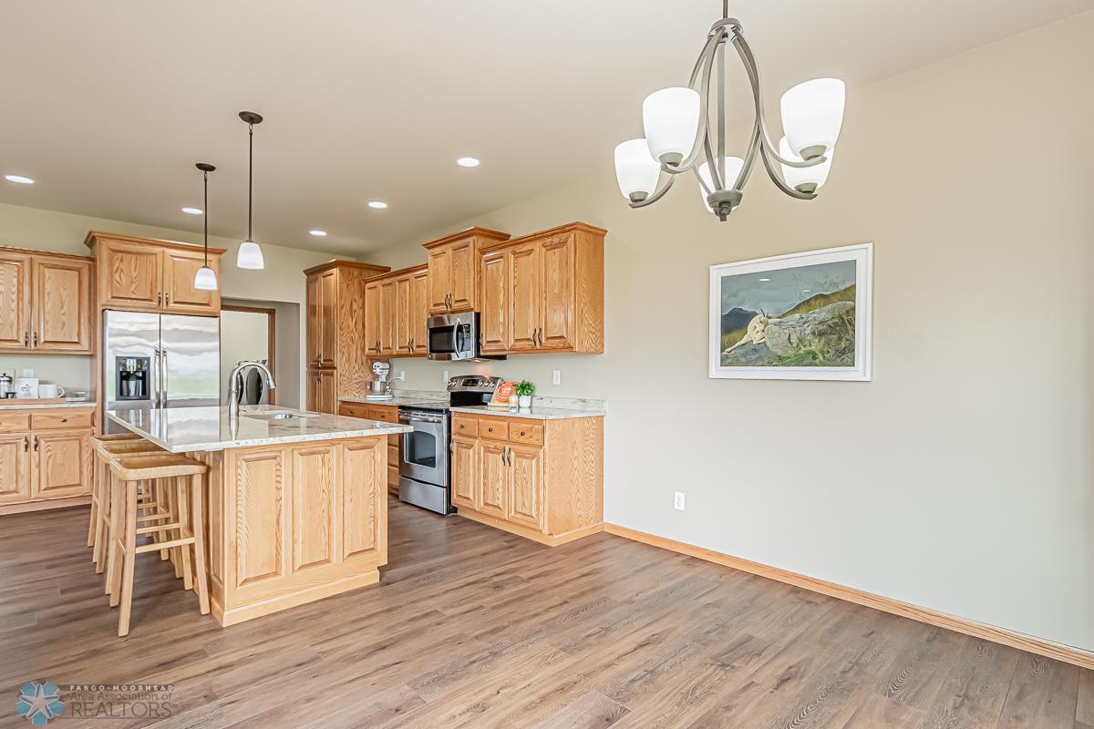 Moorhead, Minnesota 56560, United States, 4 Bedrooms Bedrooms, ,3 BathroomsBathrooms,Residential,Pending,55103