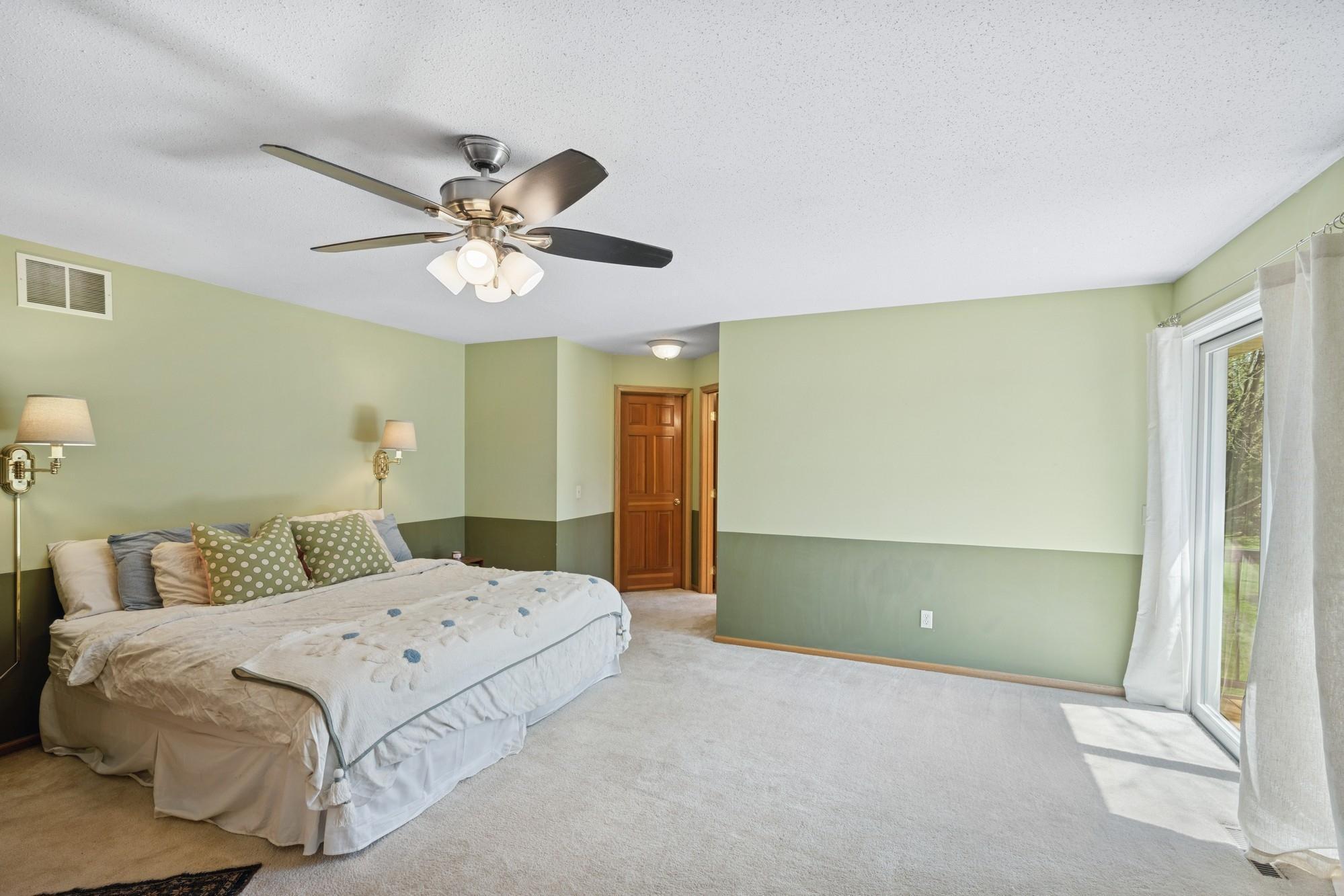 1284 W Royal Oaks Drive, Saint Paul, Minnesota image 16