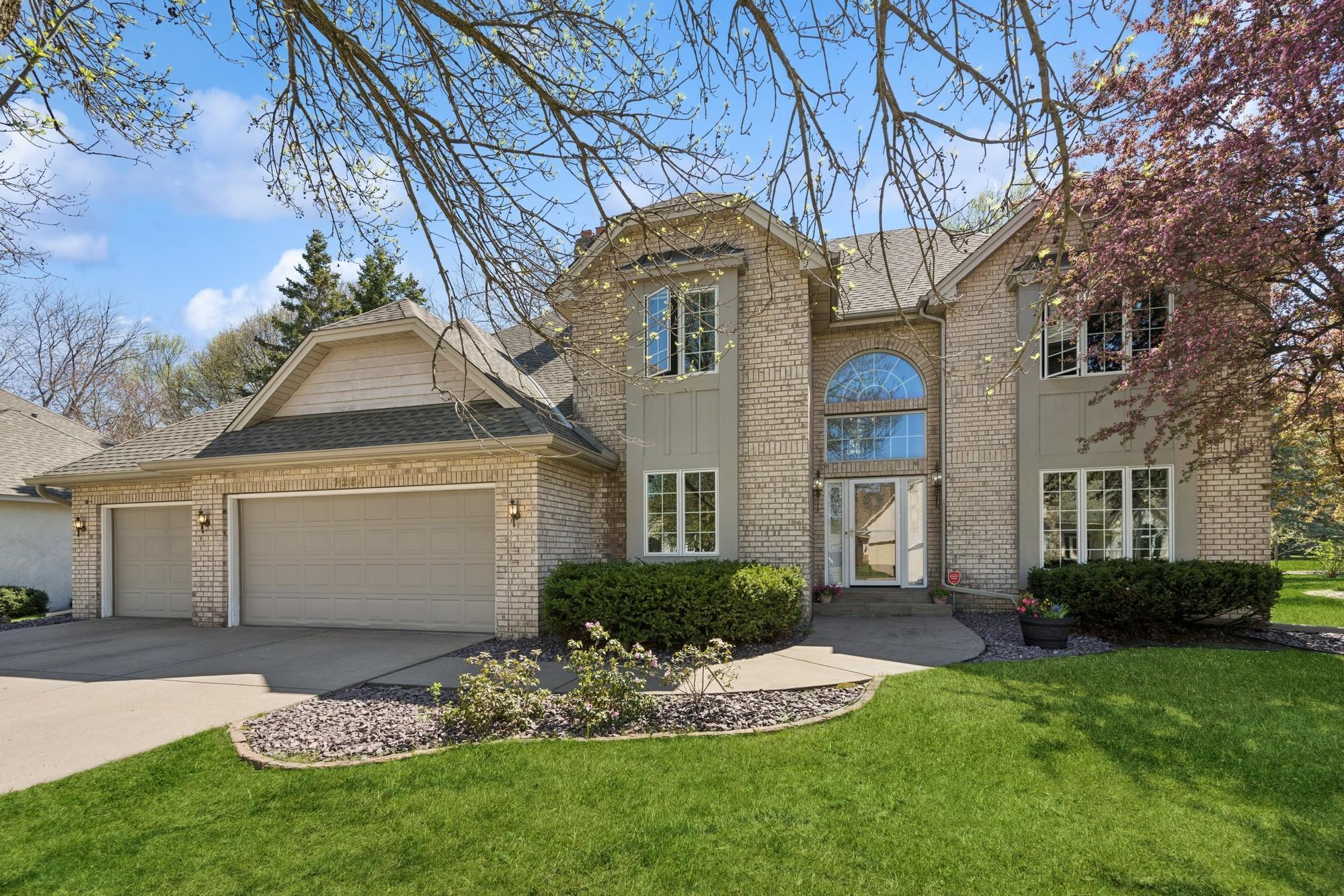 1284 W Royal Oaks Drive, Saint Paul, Minnesota image 1