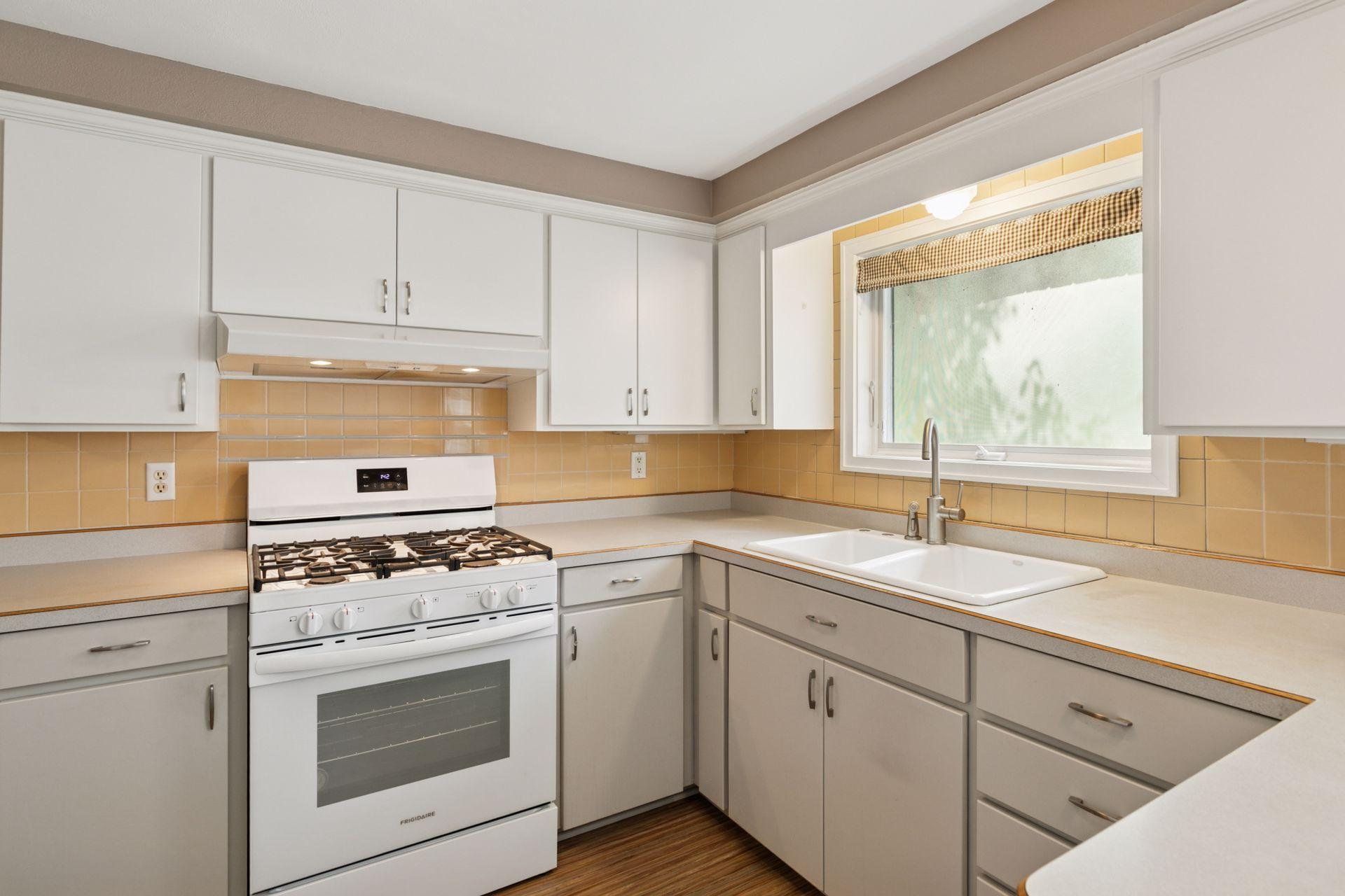 154 Woodland Drive, Burnsville, Minnesota image 29