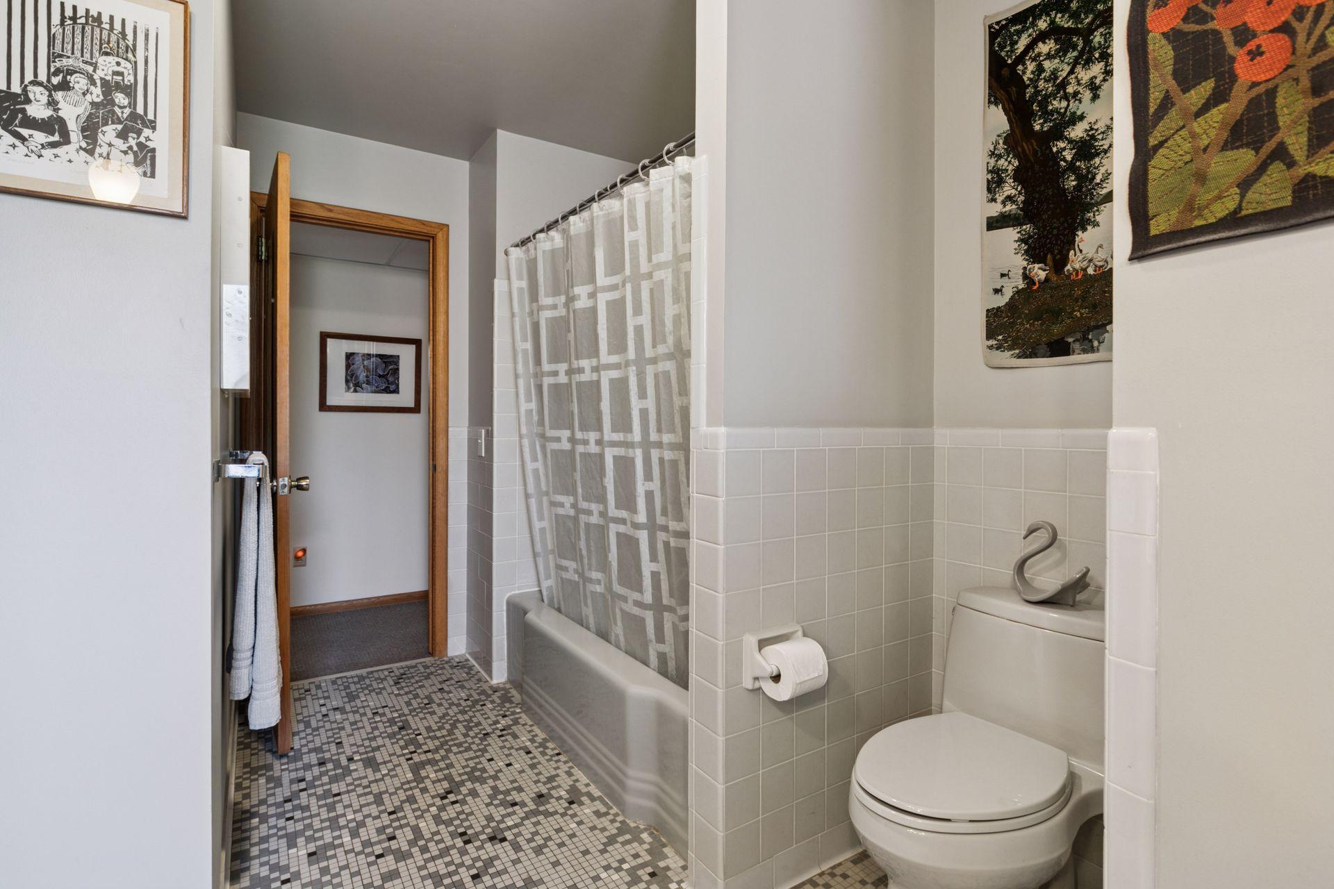 154 Woodland Drive, Burnsville, Minnesota image 45