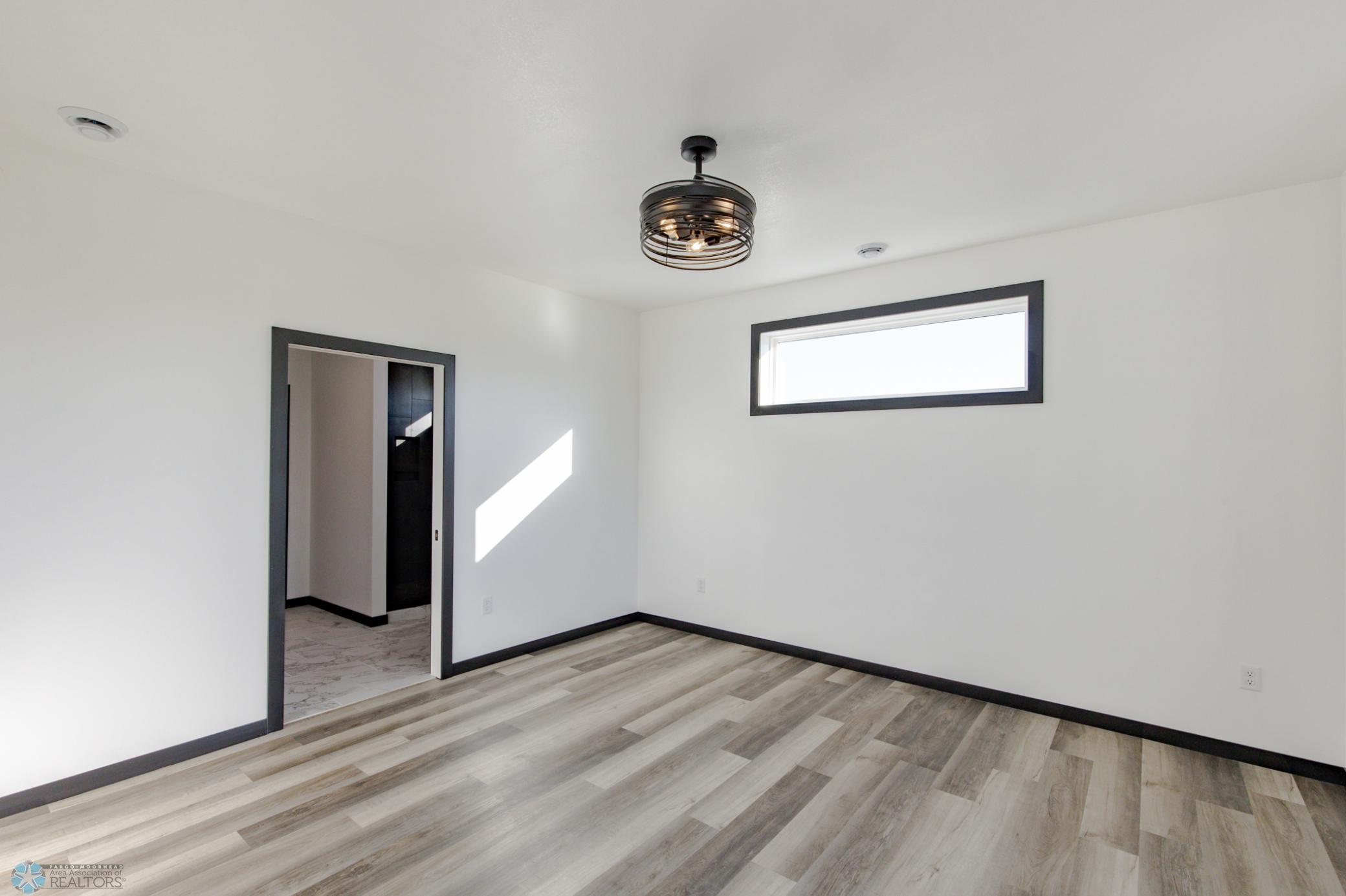4712 Hampton Loop, Moorhead, Minnesota image 23