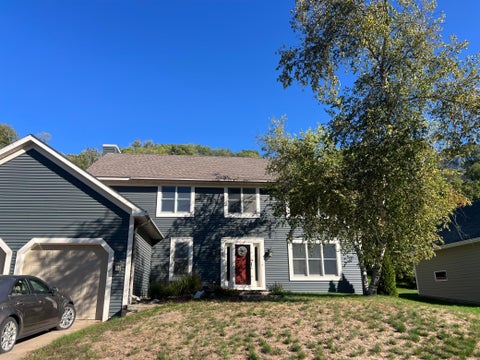 Homes For Sale - 1497 Golf View Drive<br/> River Falls, WI 54022