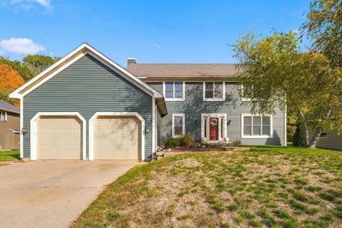 Homes For Sale - 1497 Golf View Drive<br/> River Falls, WI 54022