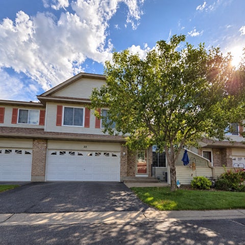 Townhouse For Sale - 14211 Xenon Street<br/> Ramsey, MN 55303