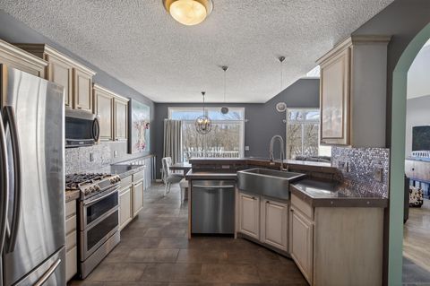 Townhouse For Sale - 18911 Inca Avenue<br/> Dakota County, Lakeville, MN 55044