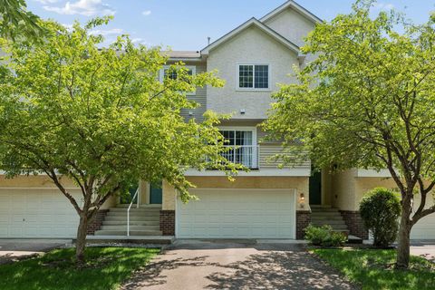 Townhouse For Sale - 306 Brickyard Drive<br/> Chaska, MN 55318