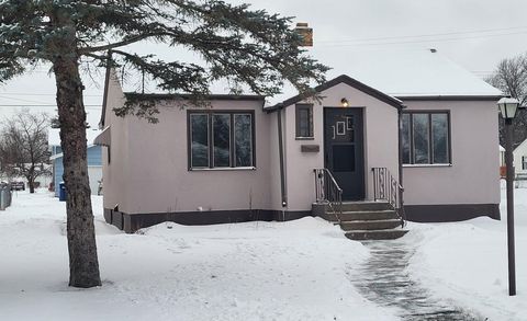 Homes For Sale - 3417 3rd Avenue<br/> Hibbing, MN 55746