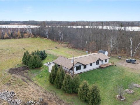 Homes For Sale - 23605 State Highway 18<br/> Deerwood, MN 56444