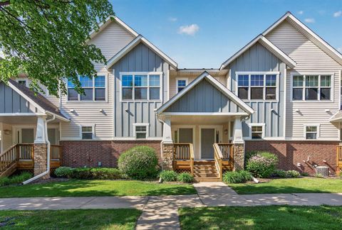Townhouse For Sale - 1451 Magnolia Avenue<br/> Ramsey County, Saint Paul, MN 55106