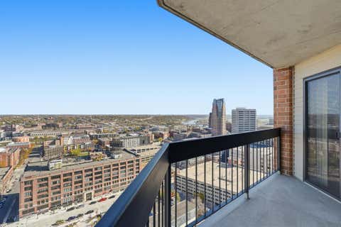 Condo For Sale - 78 10th Street<br/> Saint Paul, MN 55101