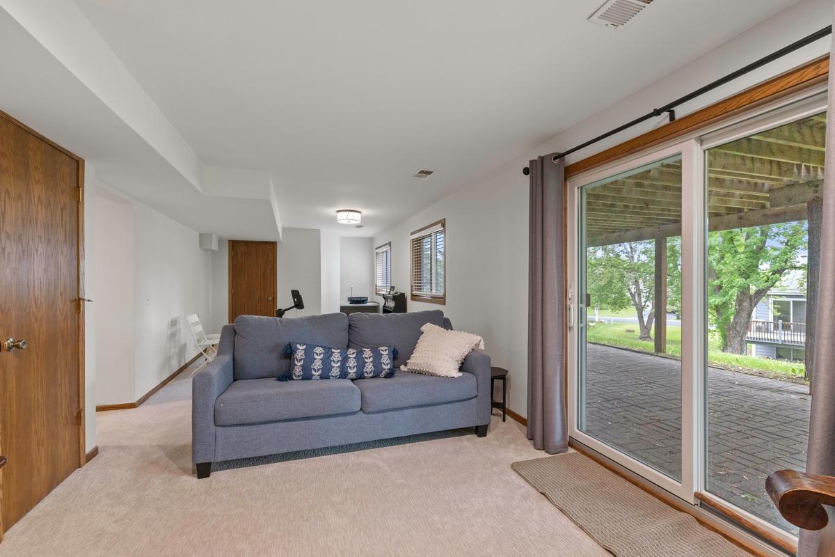 4180 Reading Road, Eagan, Minnesota image 34