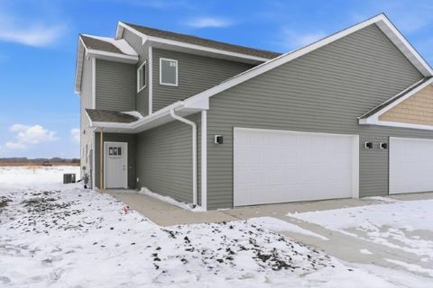 Multifamily For Sale - 3117 & 3119 Noble Drive<br/> Blue Earth County, Mankato, MN 56001