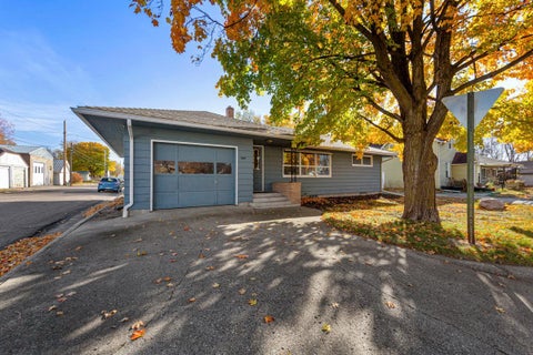 Homes For Sale - 1043 Chase Avenue<br/> Gibbon, MN 55335