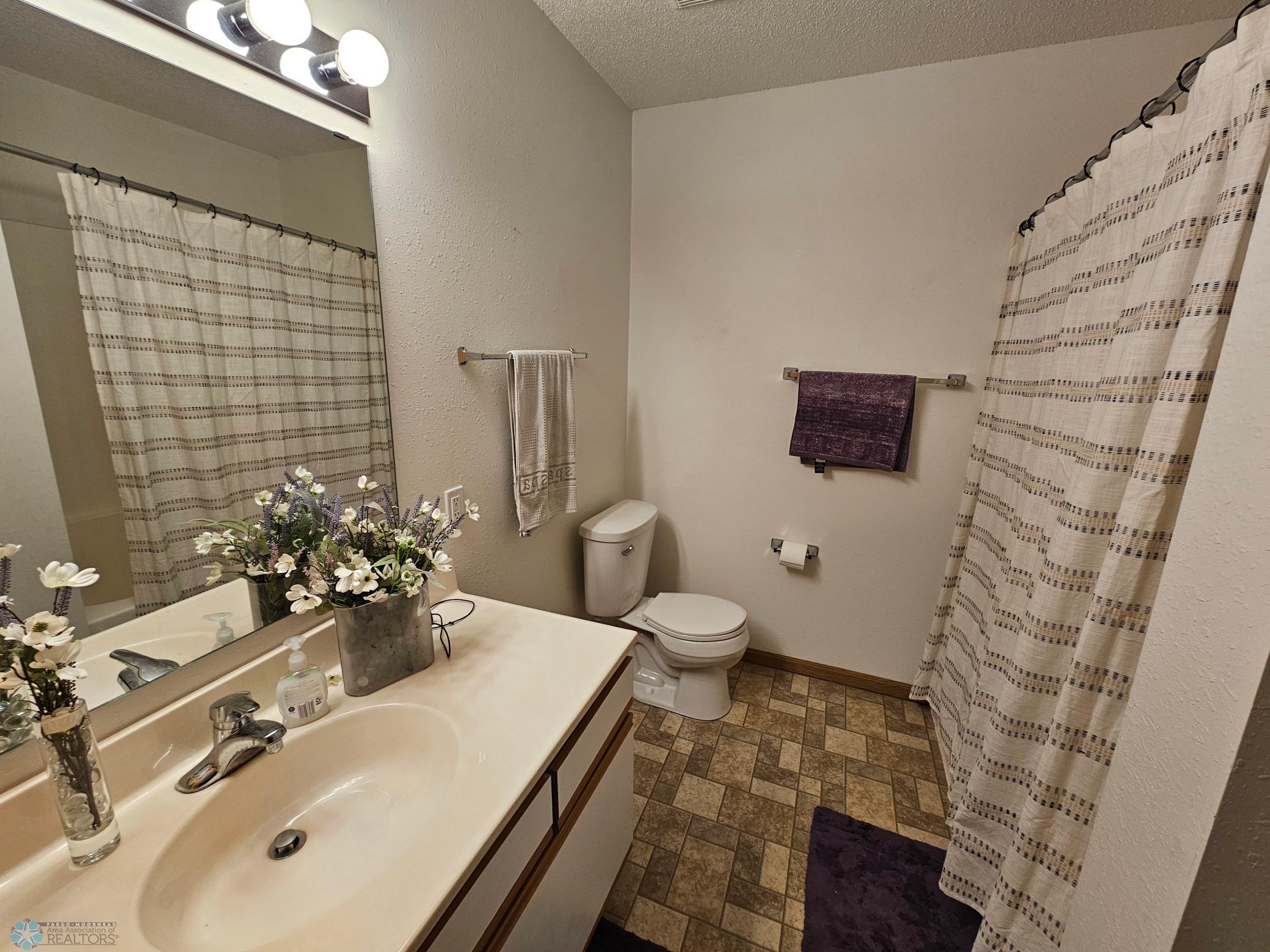 328 30th Street, Moorhead, Minnesota image 17