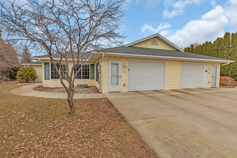 Townhouse For Sale - 730 Alldon Park Drive<br/> Stearns County, Paynesville, MN 56362