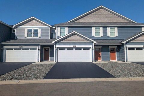 Townhouse For Sale - 5481 Fall Meadow Trail<br/> Chisago County, North Branch, MN 55056