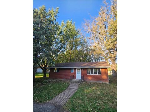 Homes For Sale - 902 Marion Street<br/> Waterville, MN 56096
