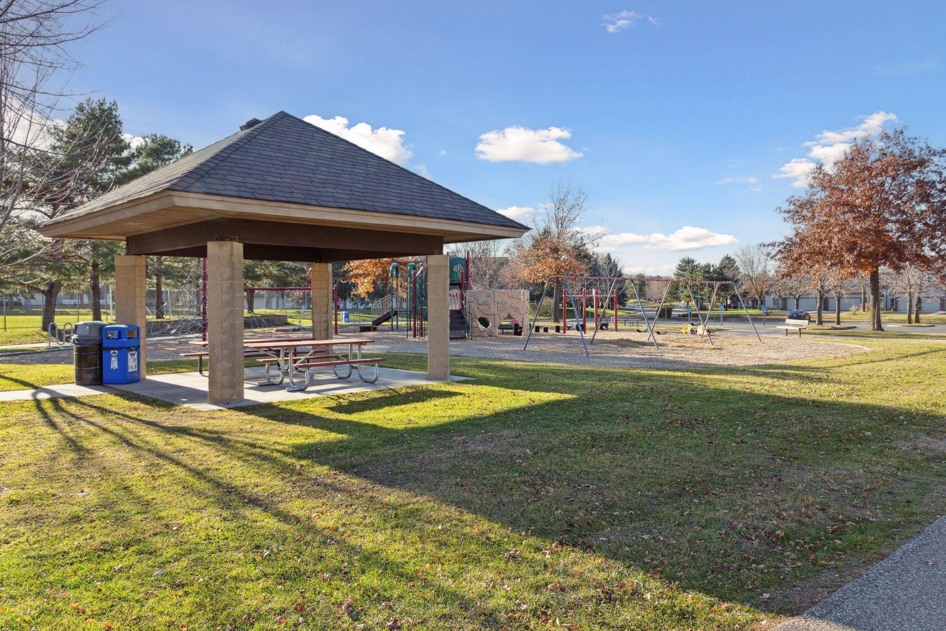 2499 Lockwood Drive #61, Mendota Heights, Minnesota image 43
