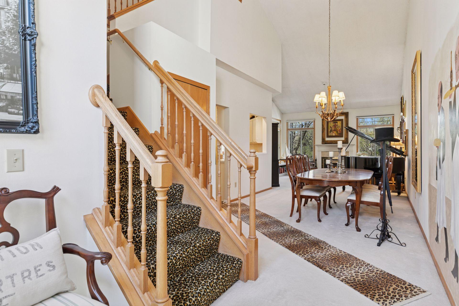 2499 Lockwood Drive #61, Mendota Heights, Minnesota image 2