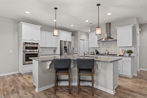 Townhouse For Sale - 13738 54th Place<br/> Minneapolis, MN 55446