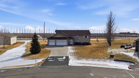 Homes For Sale - 805 Leonards Way<br/> Argusville, ND 58005