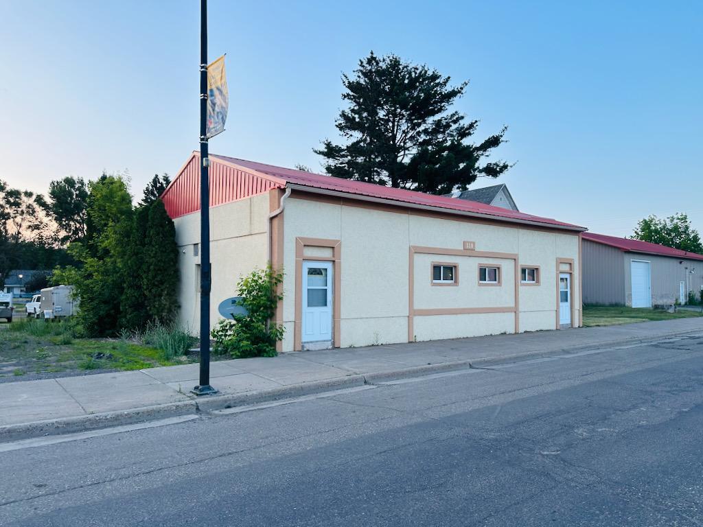 310 Main Street, Isle, Minnesota image 1