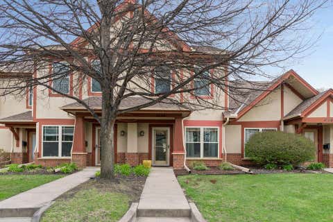 Townhouse For Sale - 4738 N Humboldt Avenue<br/> Minneapolis, MN 55430