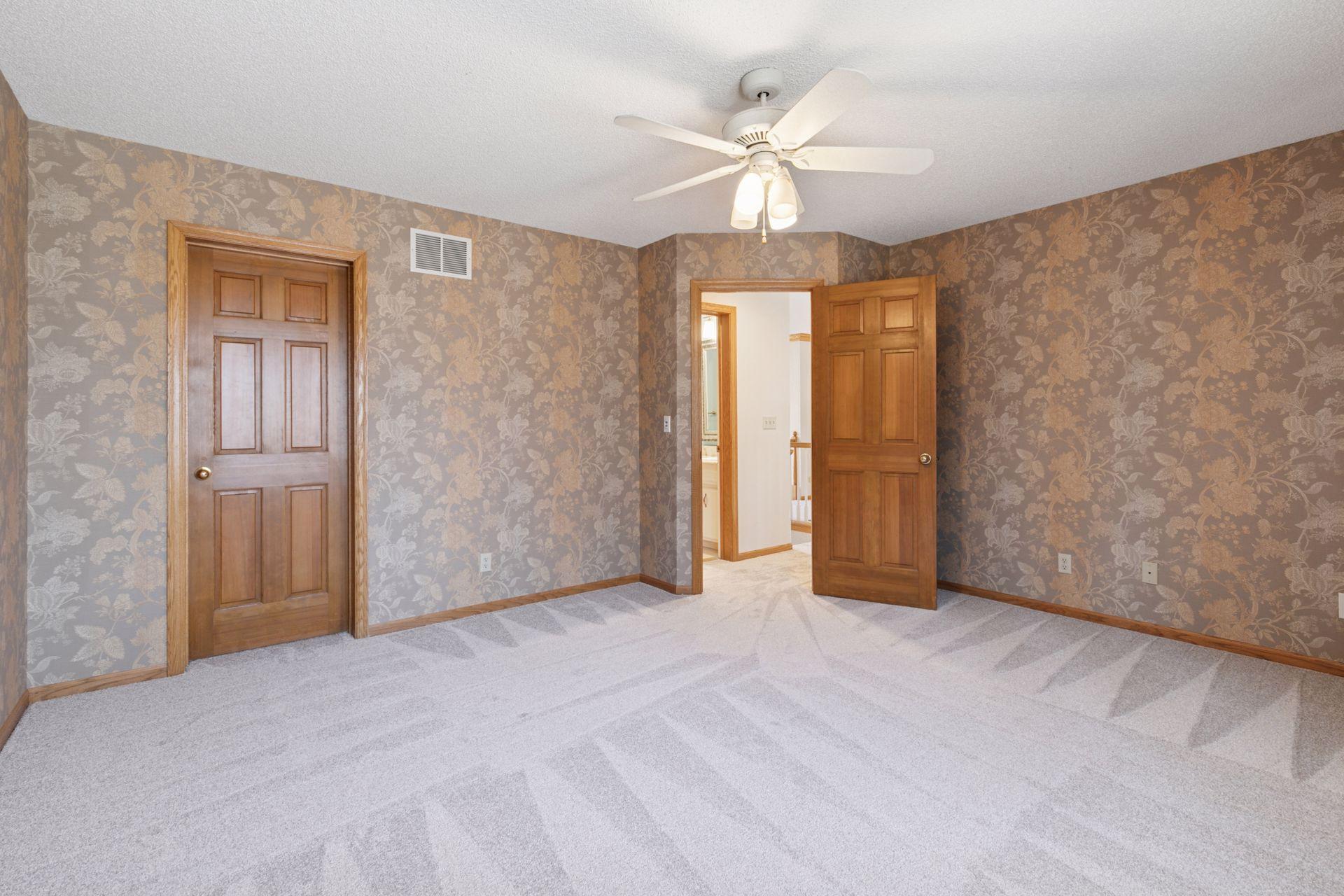 13217 Longview Drive, Burnsville, Minnesota image 40