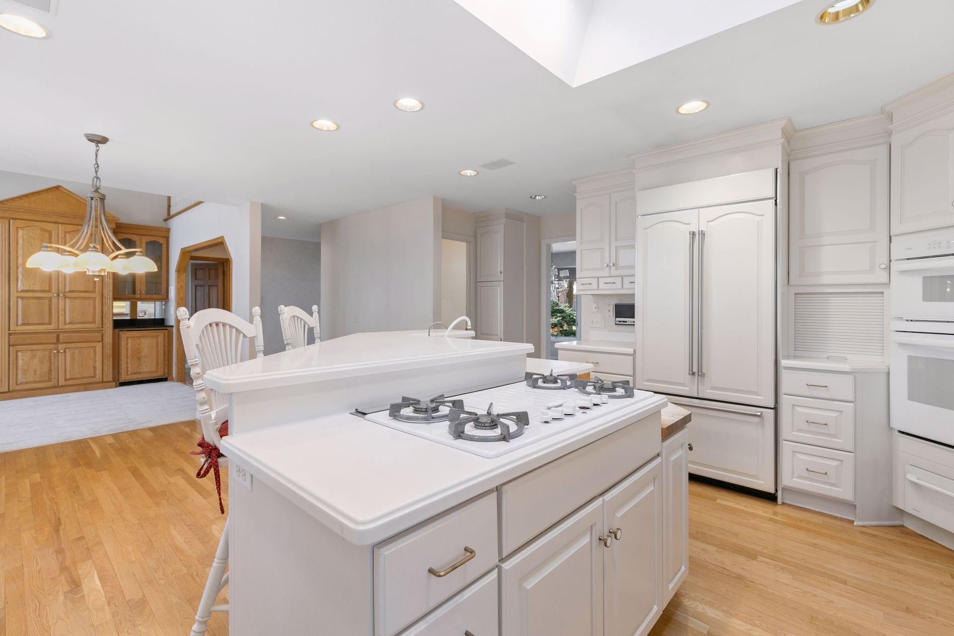 13217 Longview Drive, Burnsville, Minnesota image 27