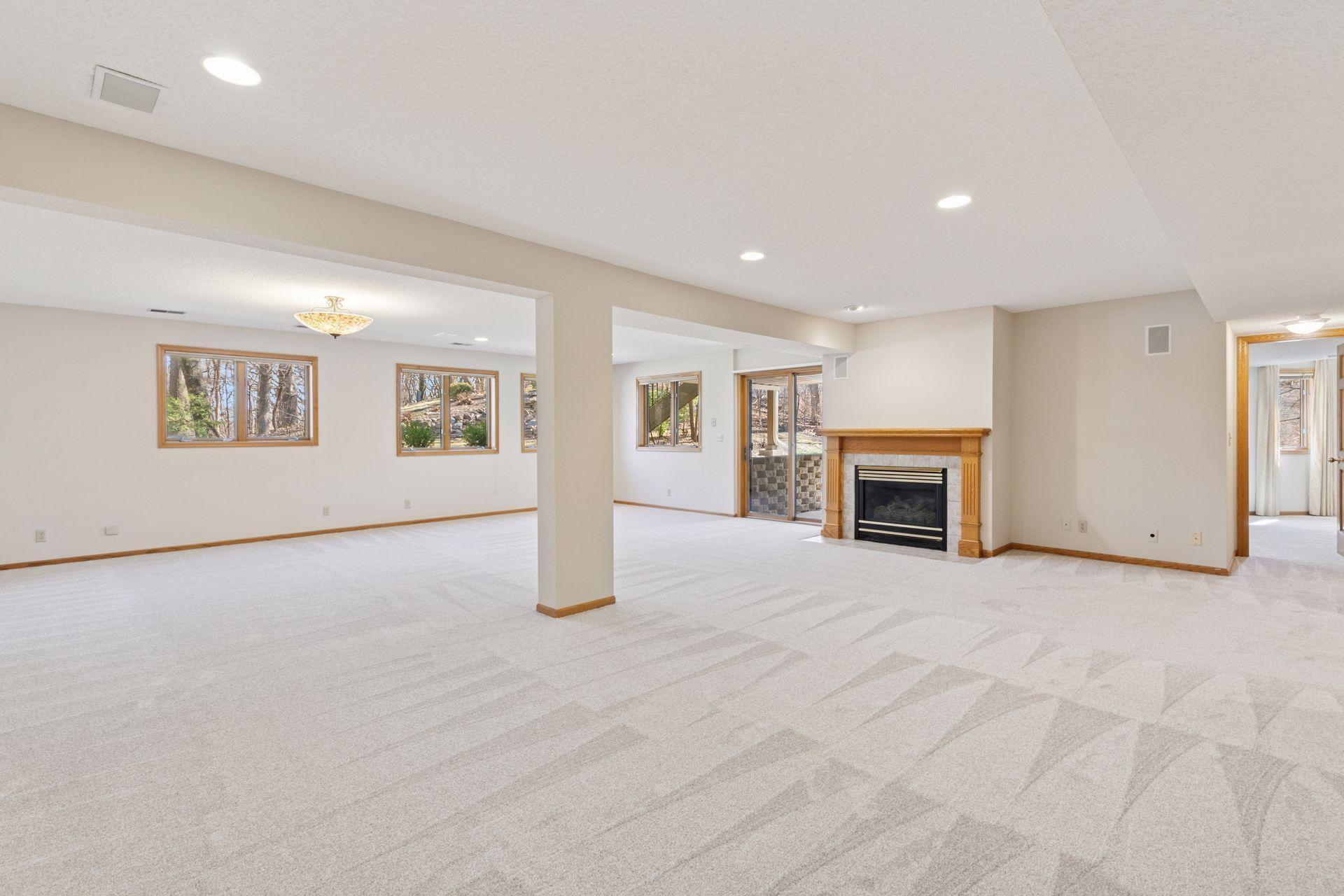 13217 Longview Drive, Burnsville, Minnesota image 46