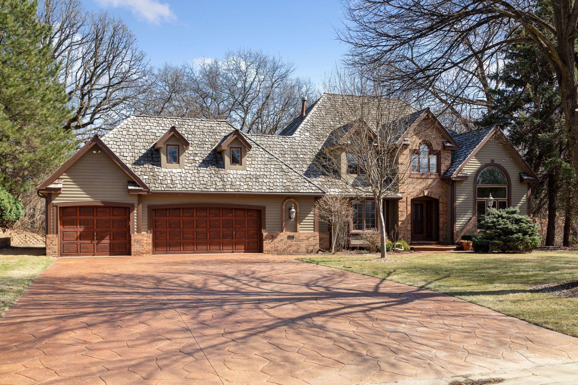 13217 Longview Drive, Burnsville, Minnesota image 3