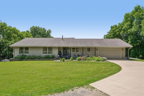 Homes For Sale - 17162 Hunt Lake Trail<br/> Kilkenny, MN 56052