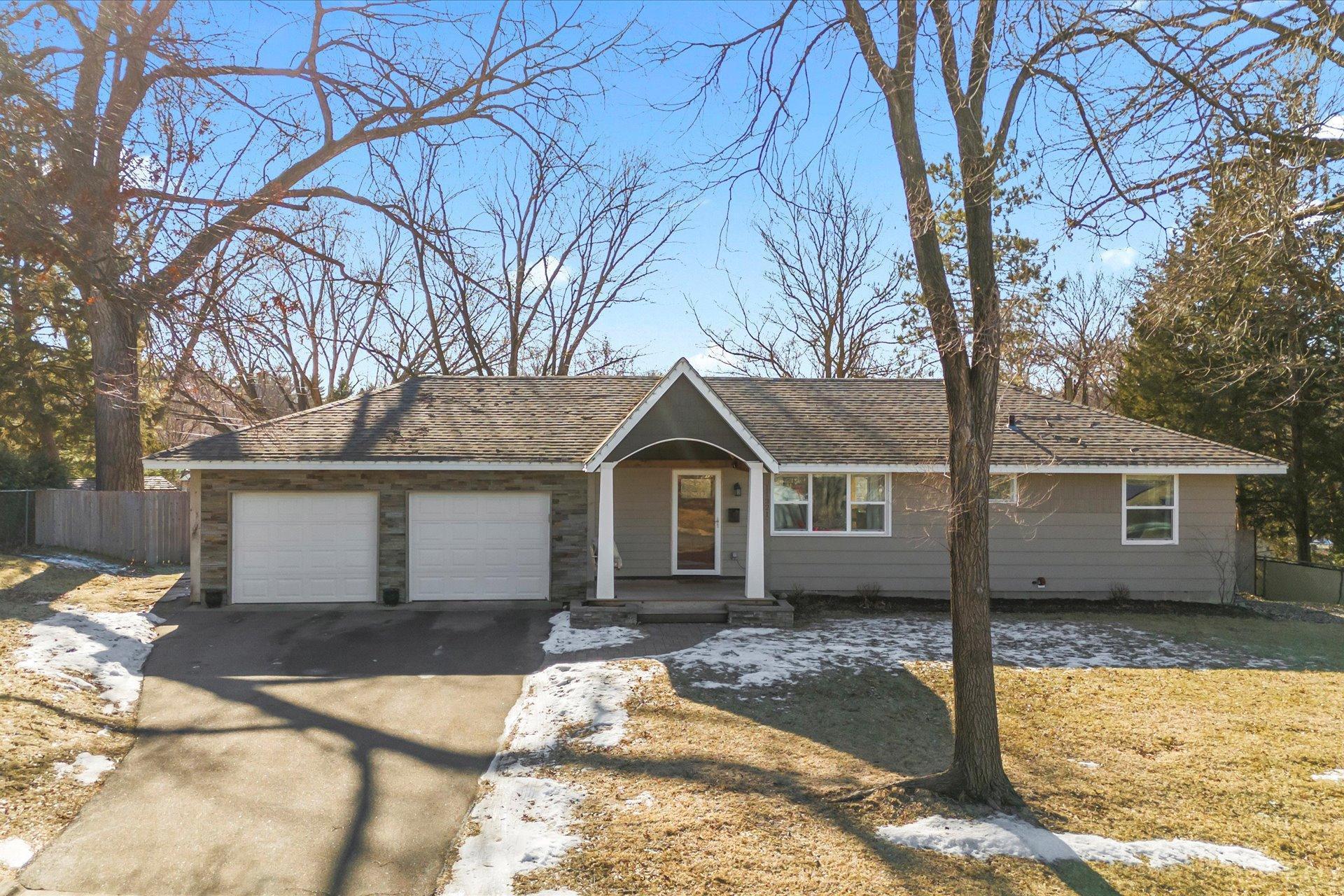 11321 Rich Circle, Bloomington, Minnesota image 2