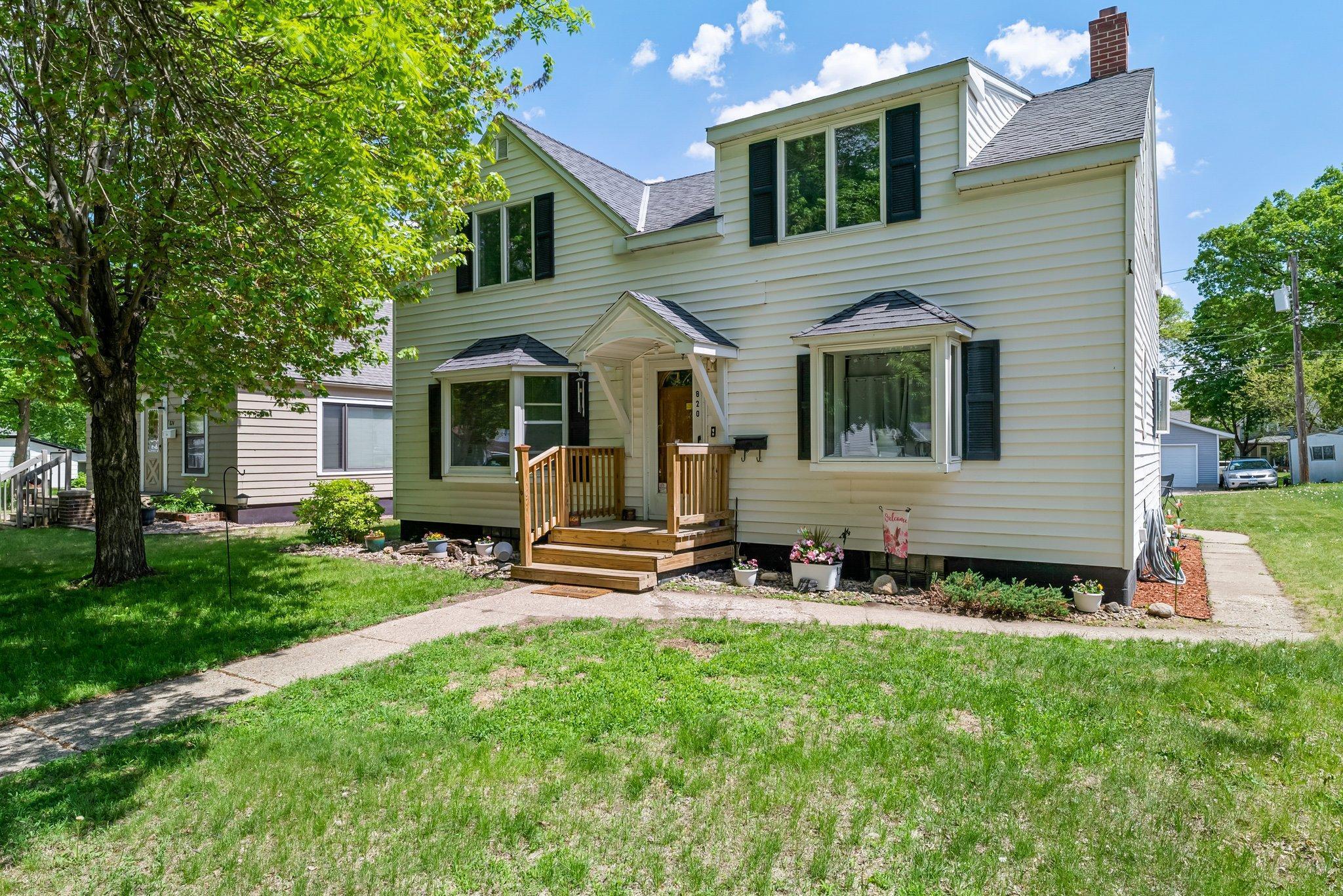 4-web-or-mls-820 N 6th St-119.jpg