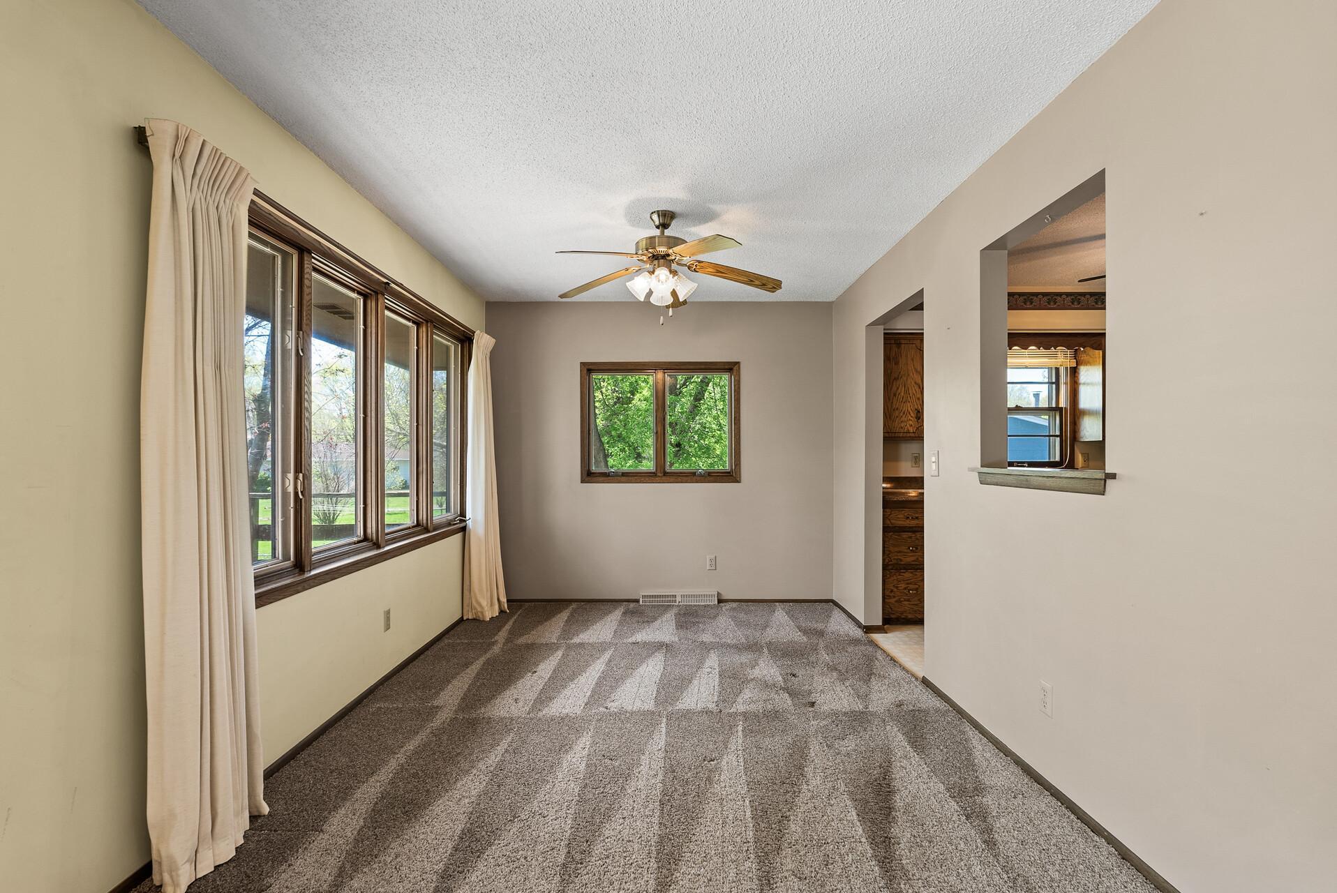 10074 Pilgrim Way, Osseo, Minnesota image 7