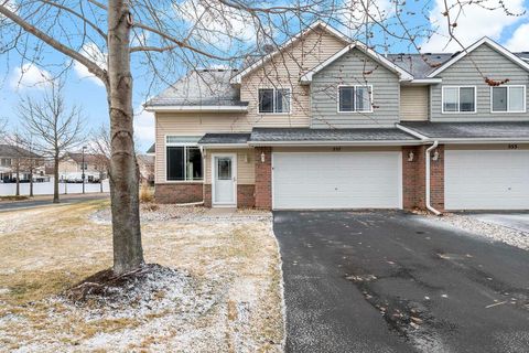 Townhouse For Sale - 557 French Lane<br/> Dundas, MN 55019