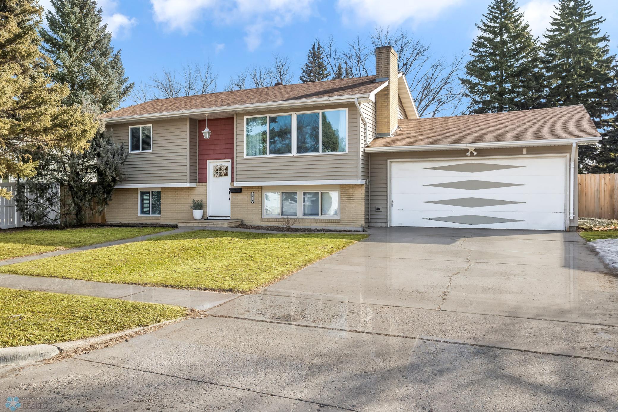 2408 13th Street, Moorhead, Minnesota image 1