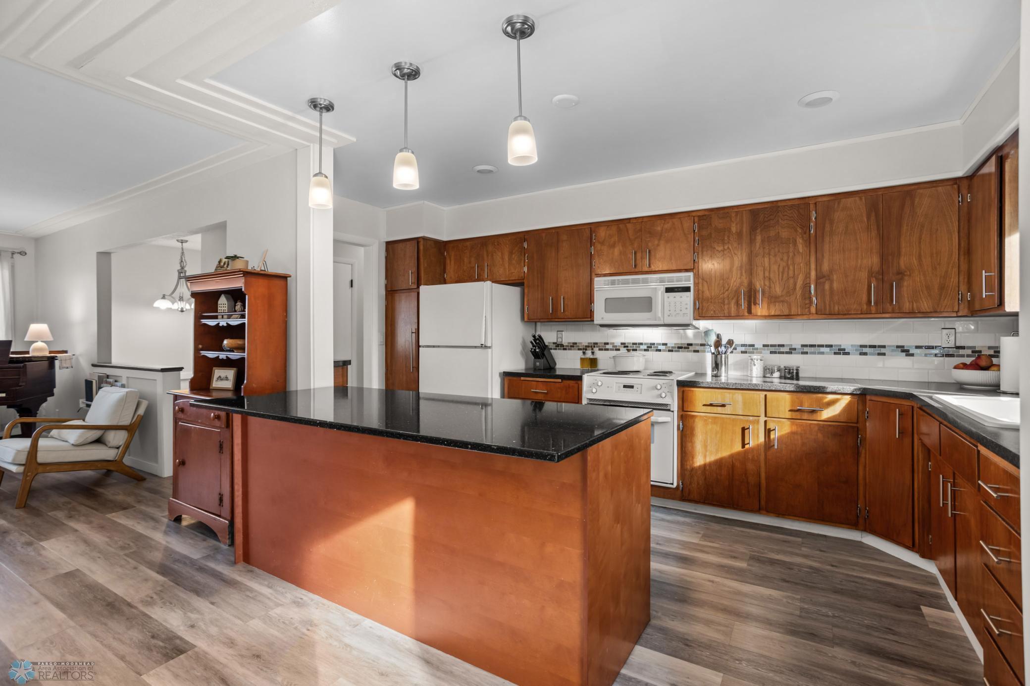 2408 13th Street, Moorhead, Minnesota image 10