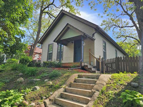 Homes For Sale - 906 Russell Street<br/> Saint Paul, MN 55106