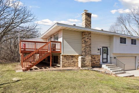 Homes For Sale - 12238 Oak Leaf Circle<br/> Burnsville, MN 55337